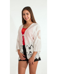 1 Chaqueta blanca algodón bordado con Macrame