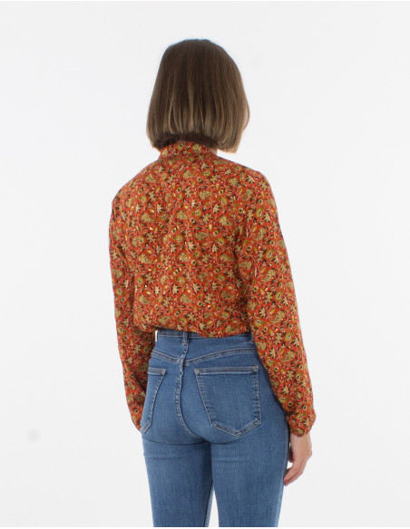 Blusa poliester abotonada estampado golden india