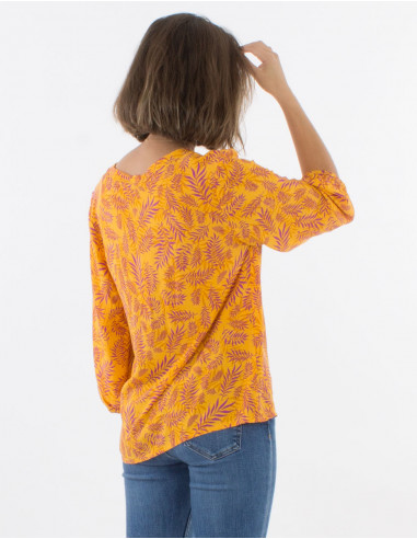 Blusa viscosa con botones mangas 3/4 estampado...