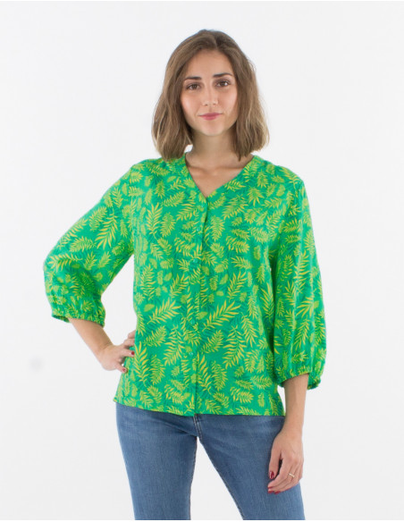 Blusa viscosa con botones mangas 3/4 estampado banana