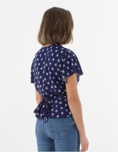 Blusa viscosa cruzada mangas cortas estampado...