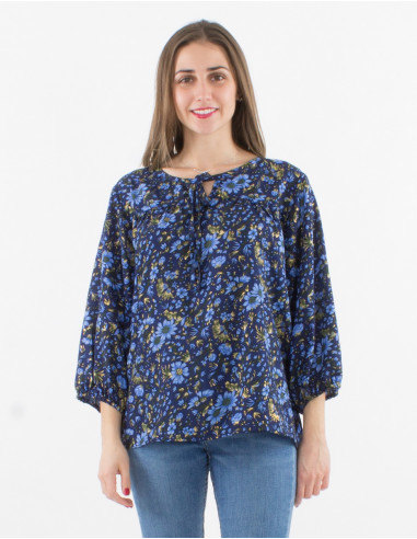 Blusa de poliéster de manga 3/4 con flores doradas