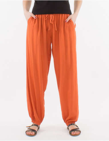 Pantalon viscosa liso con bolsillos bajo con...