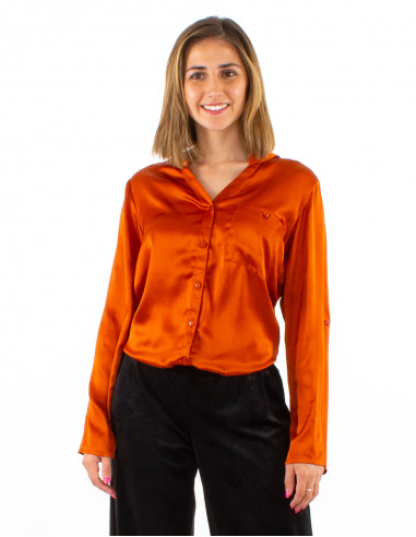 Blusa poliester satin con botones