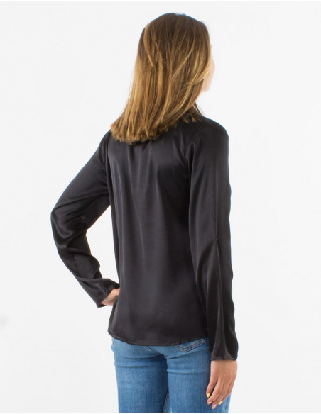 Blusa poliester satin con botones