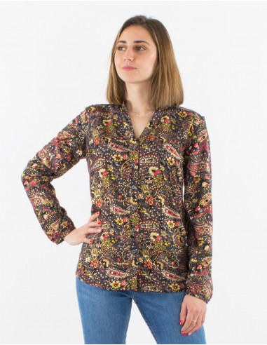 Blusa poliester con botones mangas largas...