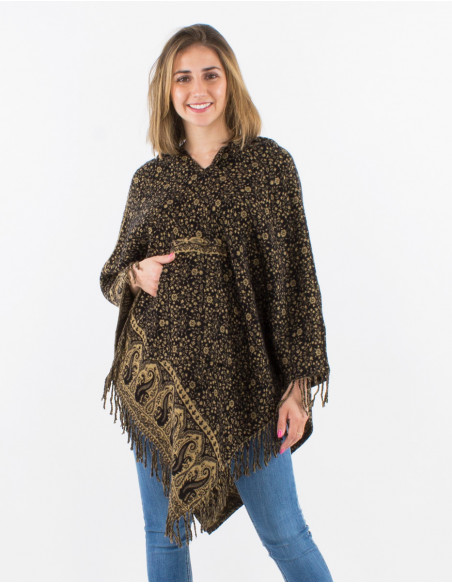 Poncho acrilico jacquard con  capucha pequeñas flores