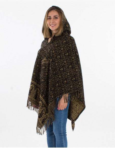 Poncho acrilico jacquard con  capucha pequeñas flores
