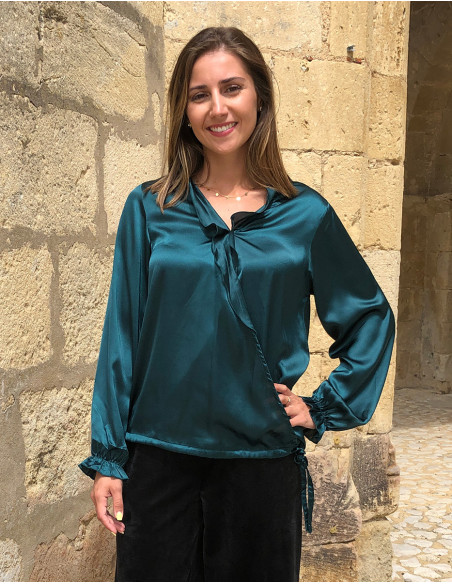 Blusa poliester satin cuello con volante