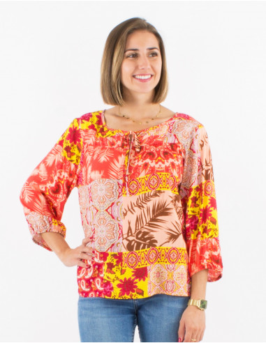 Blusa viscosa mangas 3/4 estampado fantasia