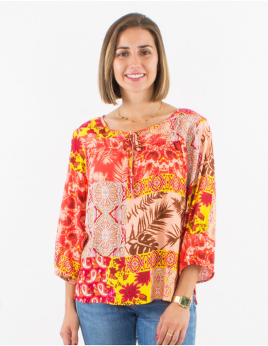Blusa viscosa mangas 3/4 estampado fantasia