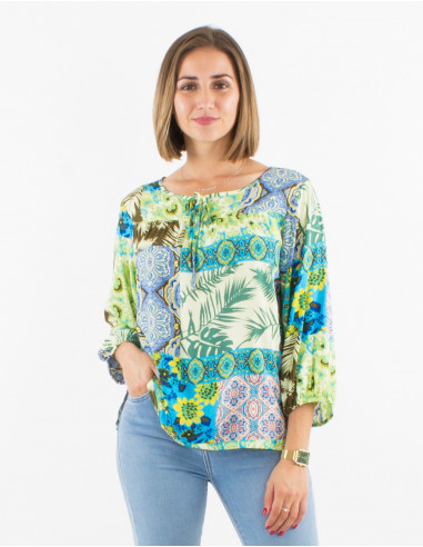 Blusa viscosa mangas 3/4 estampado fantasia