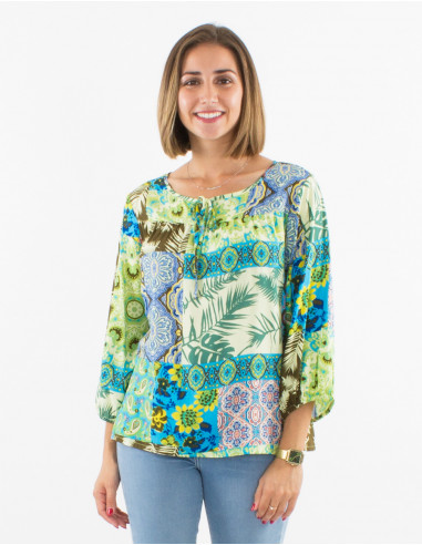 Blusa viscosa mangas 3/4 estampado fantasia