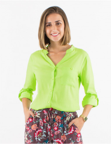 Blusa viscosa lisa con botones mangas largas