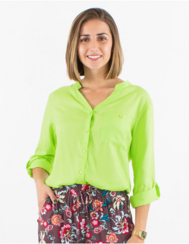 Blusa viscosa lisa con botones mangas largas