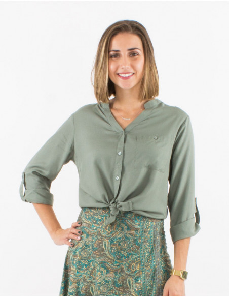 Blusa viscosa lisa con botones mangas largas