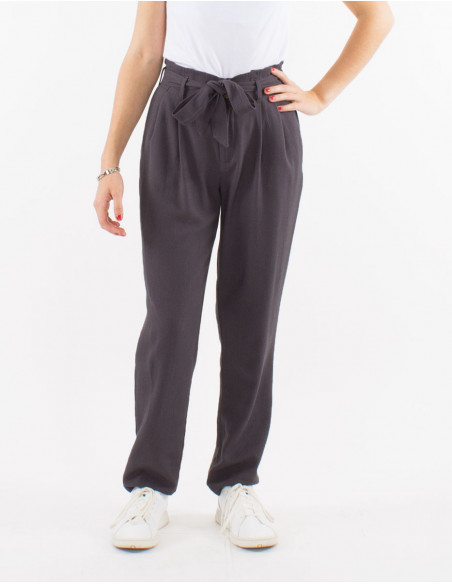 Pantalon 70% viscosa 30% lino con pliegue en la cintura