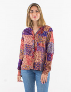 Blusa poliester con botones...