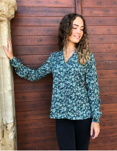 Blusa poliester con botones...
