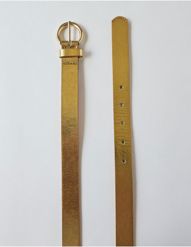 Cinturón liso de poliuretano con hebilla metálica