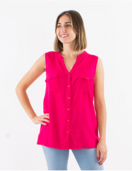 Blusa viscosa lisa cuello mao con botones  sin mangas