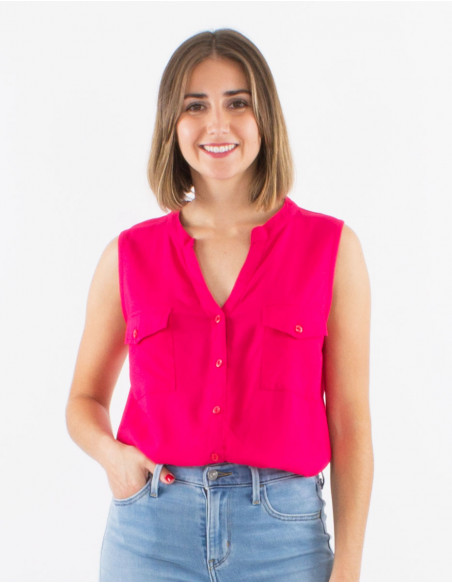 Blusa viscosa lisa cuello mao con botones  sin mangas