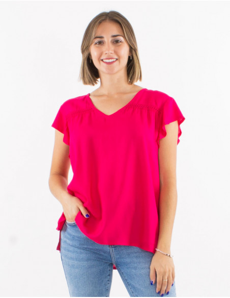 Blusa viscosa lisa cuello v con botones  mangas cortas