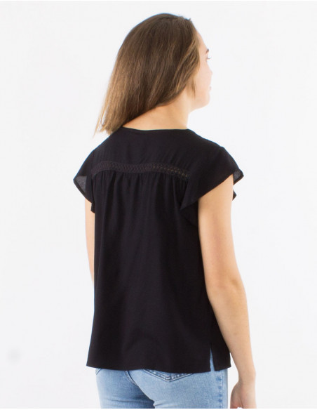 Blusa viscosa lisa cuello v mangas cortas