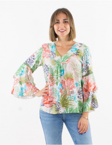 Blusa viscosa mangas largas con volantes cuello v estampado oceano