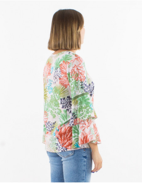 Blusa viscosa mangas largas con volantes cuello v estampado oceano