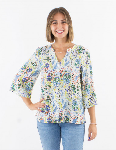 Blusa viscosa con botones  mangas 3/4 estampado...