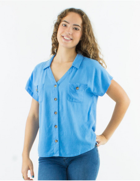 Blusa 54% lino 46% viscosa con botones y bolsillos pecho