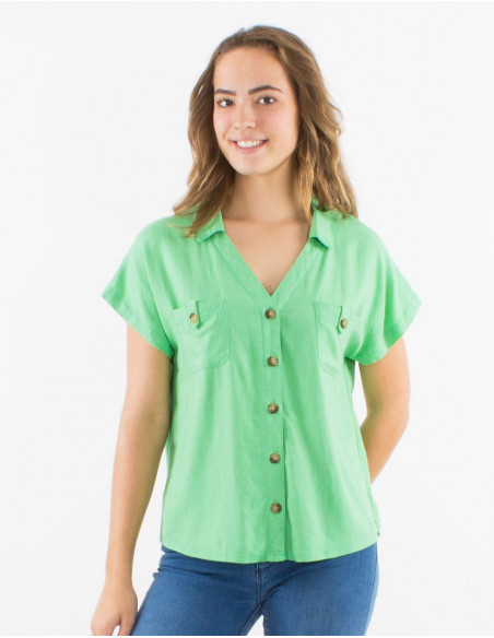 Blusa 54% lino 46% viscosa con botones y bolsillos pecho