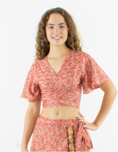 Top poliester mangas cortas sari estampado