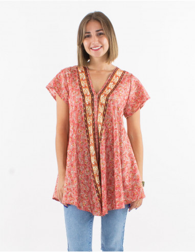 Blusa poliester mangas cortas sari estampado