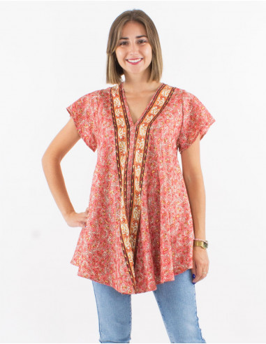 Blusa poliester mangas cortas sari estampado