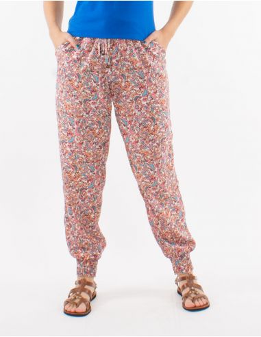 Pantalon poliester talla elastica bajo smocke estampado floral