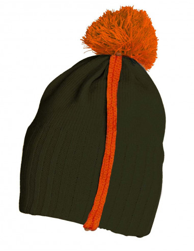 Sombrero con una cinta y un pompón