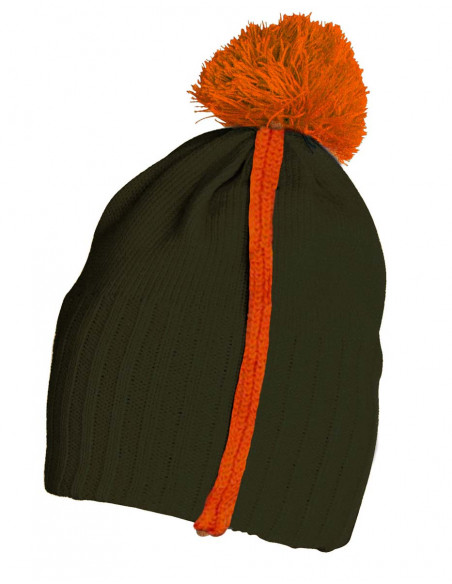 Sombrero con una cinta y un pompón