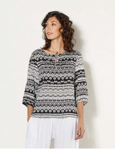 Blusa viscosa mangas 3/4 estampado negro y blanco
