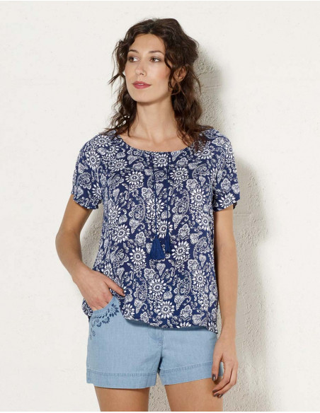 Blusa viscosa mangas cortas estampado florecilla