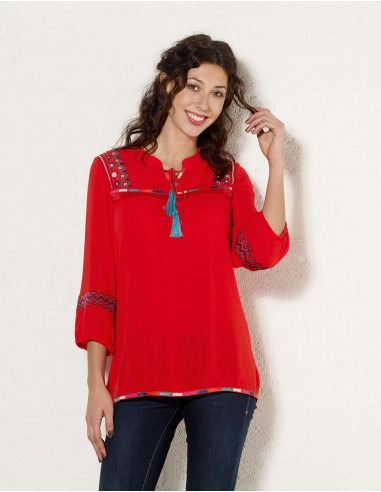 Blusa viscosa crepe bordado mangas 3/4