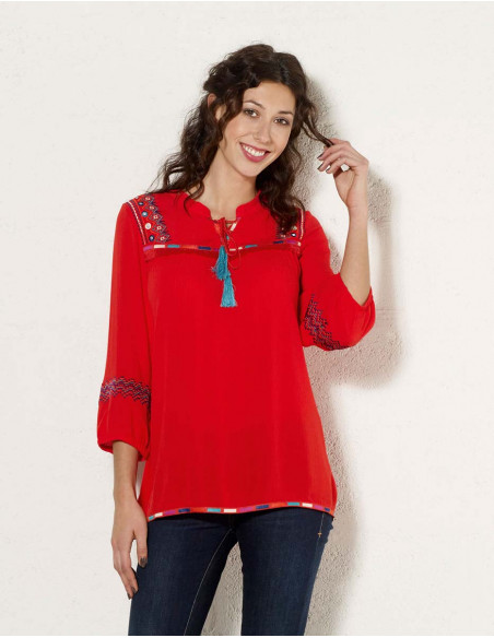 Blusa viscosa crepe bordado mangas 3/4