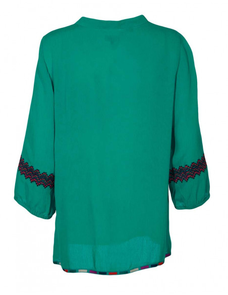 Blusa viscosa crepe bordado mangas 3/4