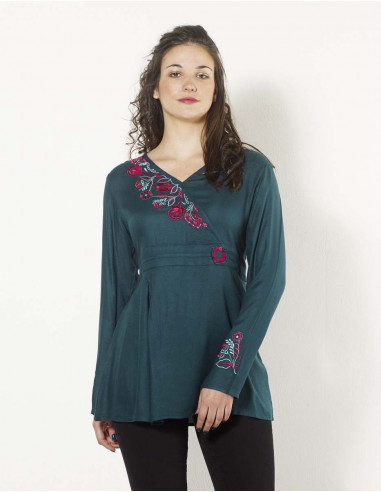 Blusa viscosa bordada mousse crepe
