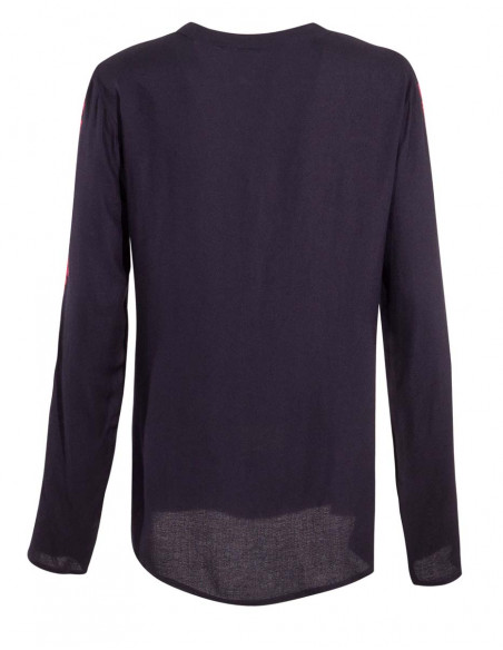 Blusa viscosa bordada mousse crepe