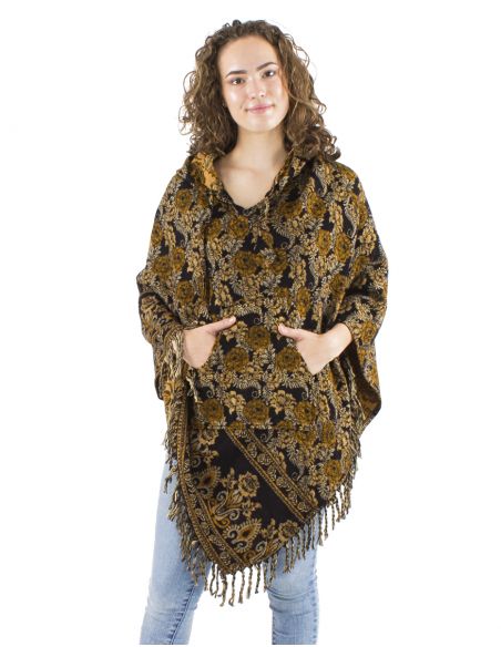 Poncho acrilico triangulo flecos jacquart rosas