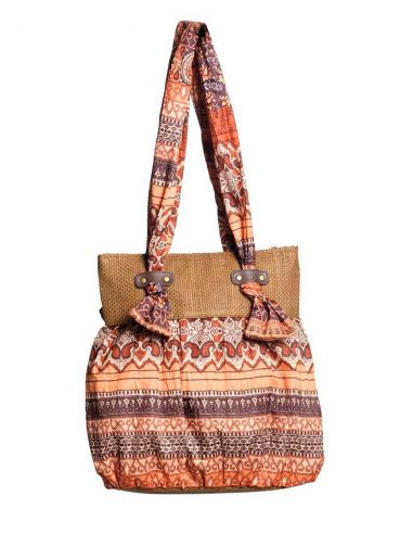 Bolso70% poliester 30% paja