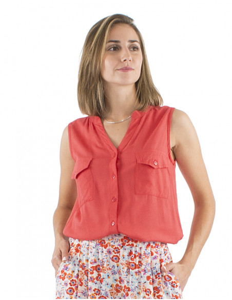 Blusa viscosa lisa cuello mao con botones  sin mangas