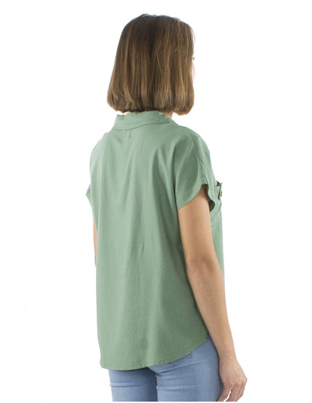 Blusa 54% lino 46% viscosa con botones y bolsillos pecho